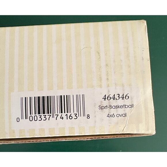 CHILDRENS FETCO TABLETOP OVAL BASKETBALL 4X6 RESIN PICTURE FRAME NIB 2003 - Picture 4 of 9